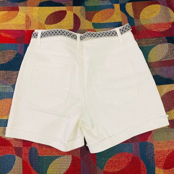 Women Maurices M High Rise Cut Off Stitched White Denim Blue Jean Shorts Size 4 - Picture 2 of 10